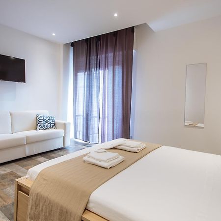 Politeama Luxury Suites Palermo Exterior foto